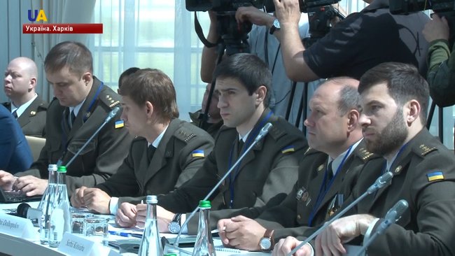 Чому військових мають судити військові? 02