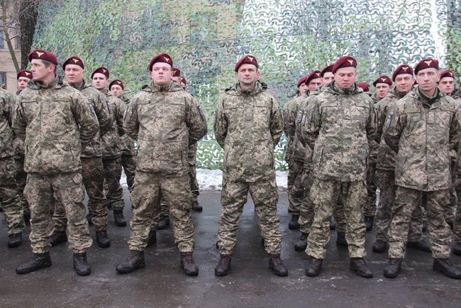 Памятник захисникам ДАП відкрили в Краматорську 04
