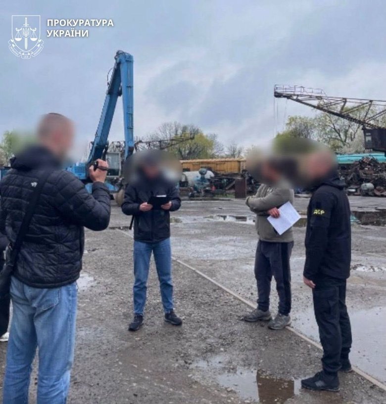 Викрито нові деталі схеми про фіктивне працевлаштування в АТ 