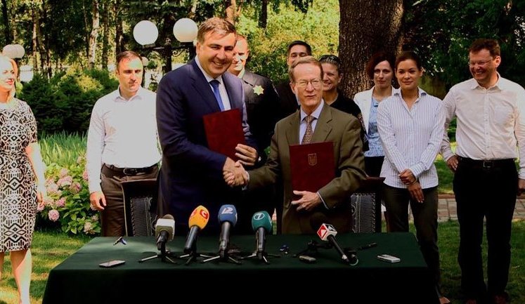 Odesa Governor Saakashvili signs cooperation memorandum with Assistant Secretary of State Brownfield. PHOTOS