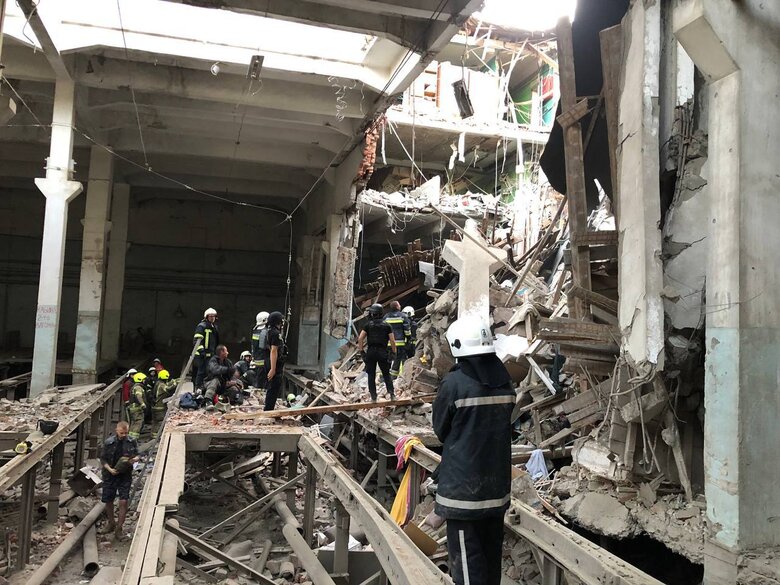 Russian missile attack on dormitory in Kharkiv: 3 people died, among them boy born in 2009, - SES 01