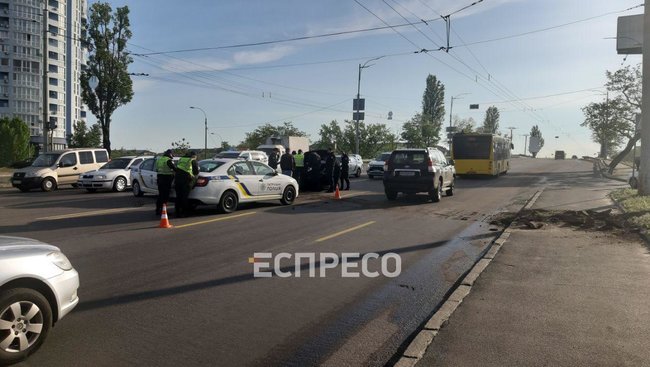 Патрульные с погоней задержали в Киеве угонщика автомобиля 04