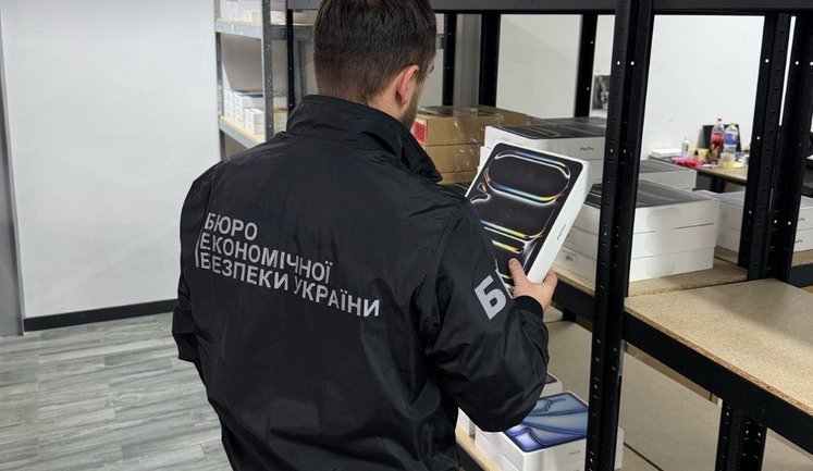 БЕБ викрило відому мережу магазинів техніки на схемі ухилення від податків на 60 мільйонів. ФОТО