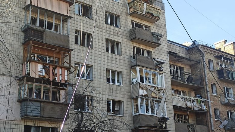 Наслідки падіння збитої російської крилатої ракети на Куренівку в Києві 15 Наслідки падіння збитої російської крилатої ракети на Куренівку в Києві 15
