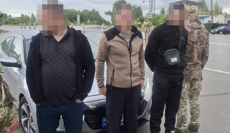 За $3,5 тис. допомагав військовозобов’язаним тікати до Білорусі: на Житомирщині судитимуть експоліцейського, - ДБР. ФОТОрепортаж