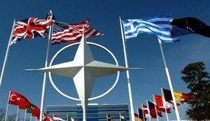 НАТО и Украина призывают Россию вывести войска с украинских территорий и освободить политзаключенных, - заявление, принятое на саммите лидеров стран Альянса