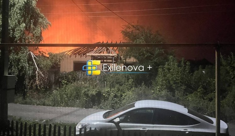 У Сизрані атакували НПЗ: масштабна пожежа триває. ФОТОрепортаж