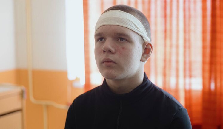 13-year-old Kyrylo from Sumy helped people escape burning bus after Russian strike: "I just did what I could. PHOTO