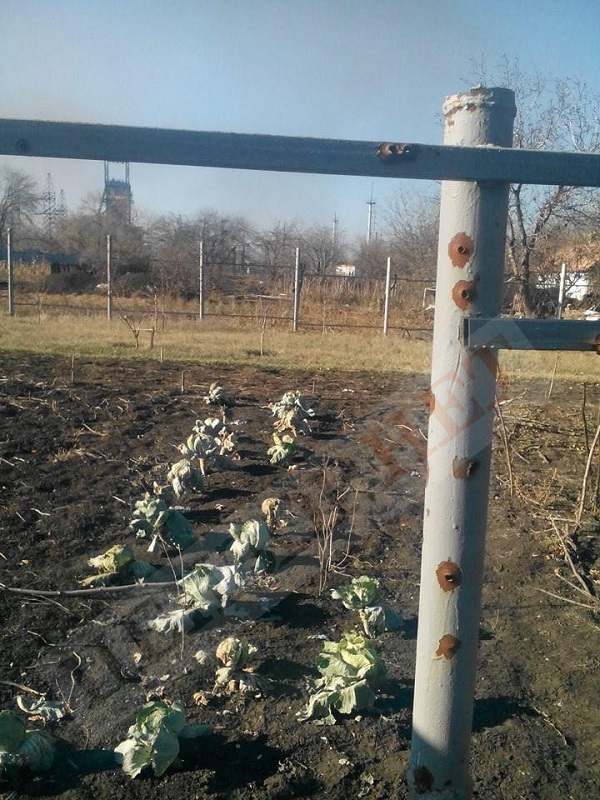 Амбразуру довелося затулити піаніно. Піски у спогадах та фотографіях бійців 03