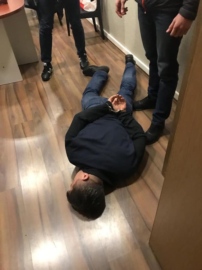 Two arrested for trying to bribe presidential candiadte Tymoshenko to quit election 01