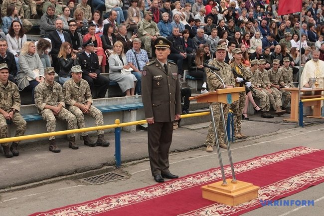Військову присягу склали майже 400 майбутніх офіцерів запасу 09