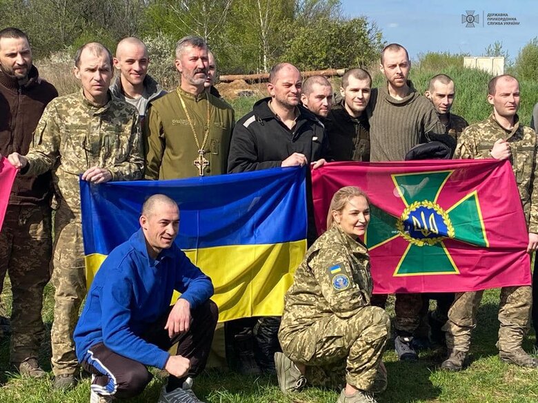 11 border guards returned from Russian captivity, - State Border Service 02