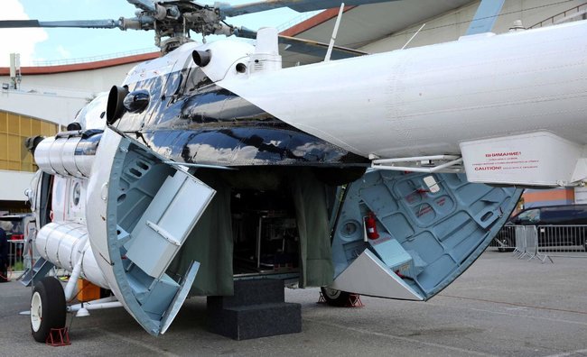 Авиакомпания Украинские вертолёты представила на выставке Авіасвіт XXI модернизированный вертолет Ми-8МТВ-1 07