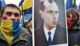 &amp;quot;Покров - наше свято, Бандера - наш герой!&amp;quot; В Киеве прошел марш УПА. ФОТОрепортаж.