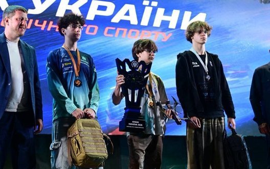 Пілот McQueen на дроні F7 від F-Drones переміг на чемпіонаті України на FPV-дронах з навантаженням. ФОТО
