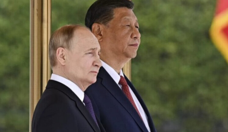 Сі Цзіньпін вперше закликав Путіна до "справедливої" мирної угоди, - Bloomberg