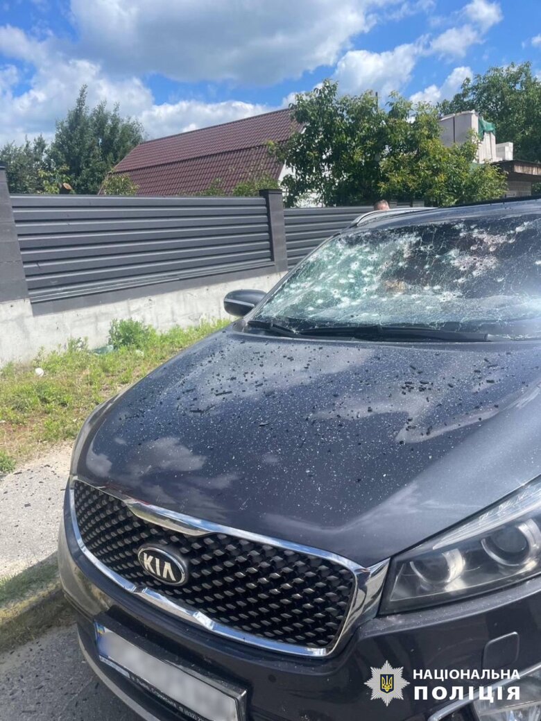 У Бучі невідомий підірвав себе гранатою в автівці водія