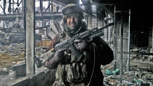 Мама загиблого бійця 90-го батальйону кіборга Максима Ридзанича Світлана: Він сказав: Я йду на війну. Синочку, у тебе ж троє дітей! - Тому і йду 05