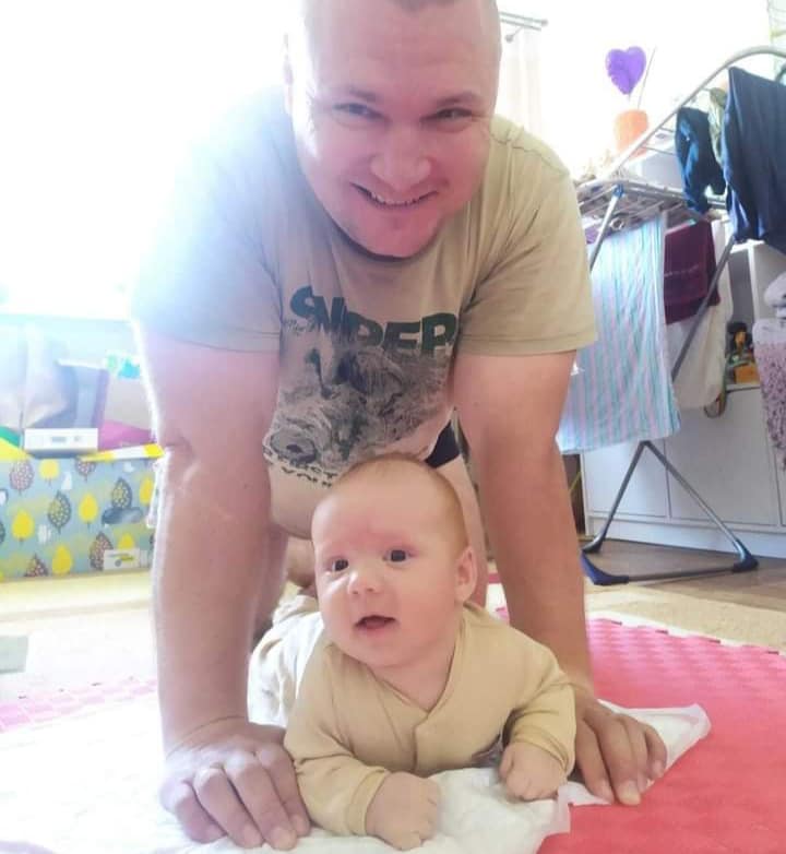 Вдове погибшего воина Янголенко, у которой онкология и двое малолетних детей, полтора года не дают выплаты. А полиция Донетчины ее шантажирует, - Чорновол 01