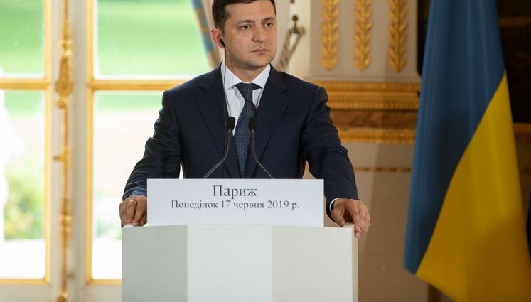 "Я мама, друг, людина, громадянка": украинки запустили флешмоб против заявления Зеленского о "женщинах, бренде и туризме"