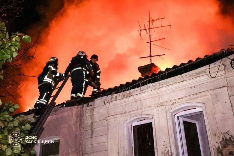 У Харкові через атаку російського дрона постраждали п’ятеро людей