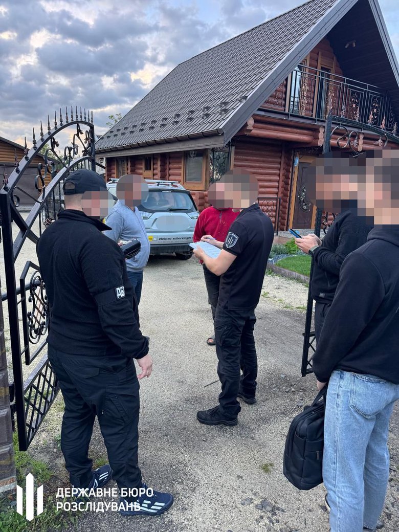 подозрение командиру части из Ровно