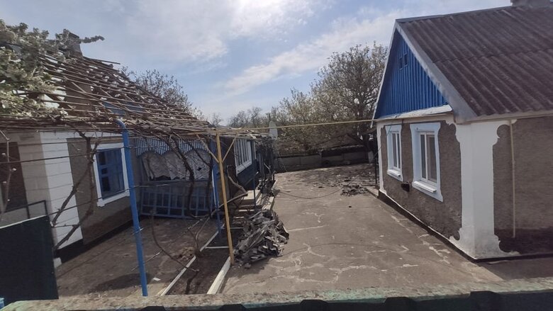 Окупанти завдали ракетного удару по селу Херсонщини, - Нацполіція 02