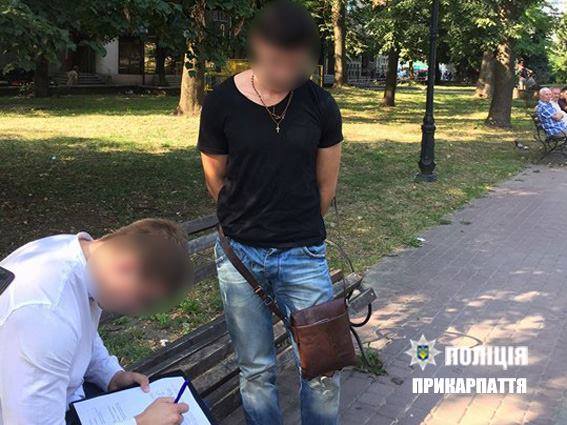 Изготовители фальшивых ID-карт задержаны на Ивано-Франковщине, - СБУ 02 Изготовители фальшивых ID-карт задержаны на Ивано-Франковщине, - СБУ 02