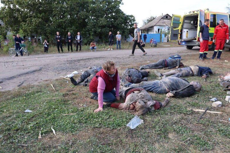 51 особа, зокрема дитина, загинула внаслідок удару РФ по селу Гроза на Харківщині 03