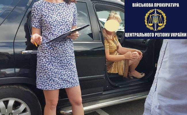 Чиновница Гоструда задержана на Киевщине на взятке 10 тыс. грн, - военная прокуратура 01 Чиновница Гоструда задержана на Киевщине на взятке 10 тыс. грн, - военная прокуратура 01