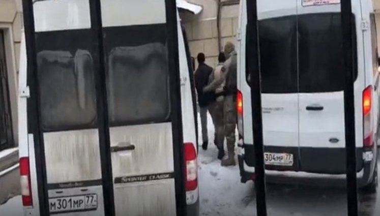 Kerch Strait crisis: closed hearing to extend arrest of Ukraine sailors started in Moscow. VIDEO
