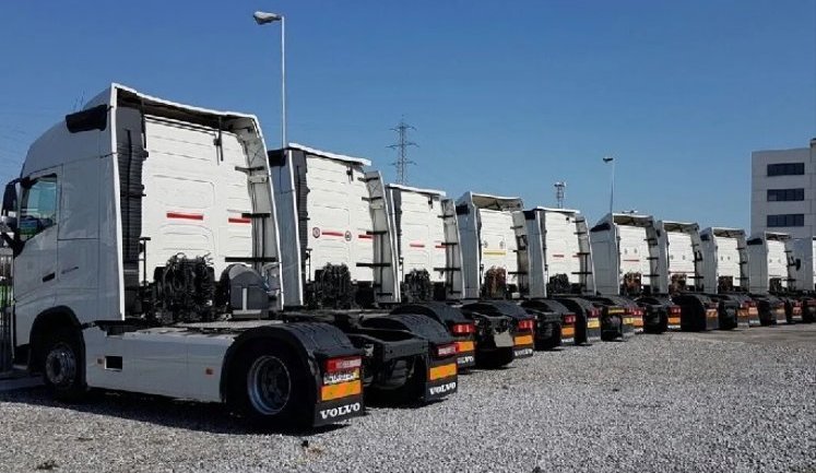 Ринок тягачів і напівпричепів в Україні скоротився на 40%: які моделі зберігають популярність?. ІНФОГРАФІКА