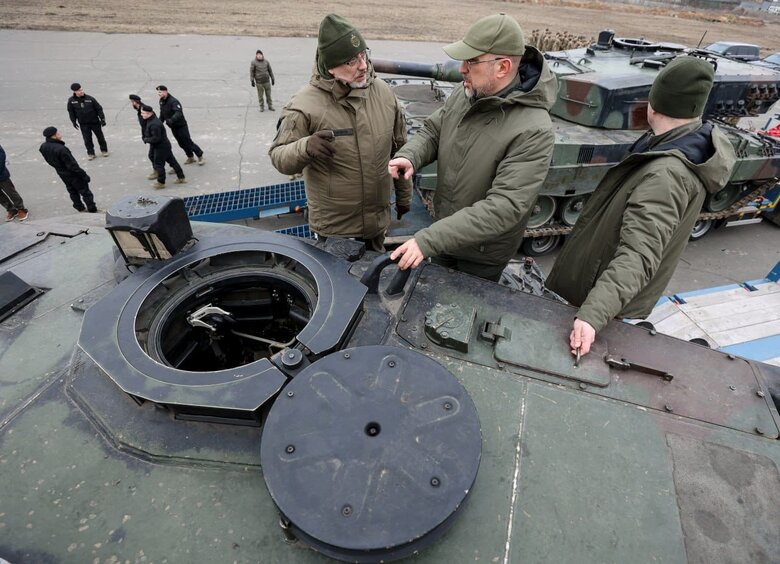 Shmyhal and Morawiecki met first 4 Leopard-2 tanks provided by Poland 05