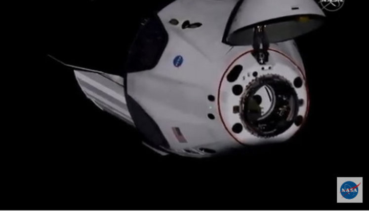 Crew Dragon стикувався із Міжнародною космічною станцією