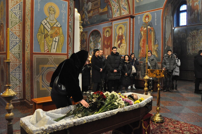 Зі столичним екскурсоводом та воїном Сергієм Мироновим, який загинув у бою з окупантами, попрощалися у Києві 14