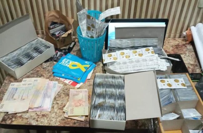 Полиция разоблачила сеть борделей во Львове и Днепре 02