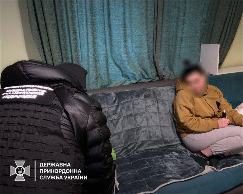 Затримано організаторку схеми виїзду за кордон