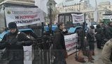 Поліцейські і військовослужбовці НГУ взяли урядовий квартал Києва під посилену охорону у зв