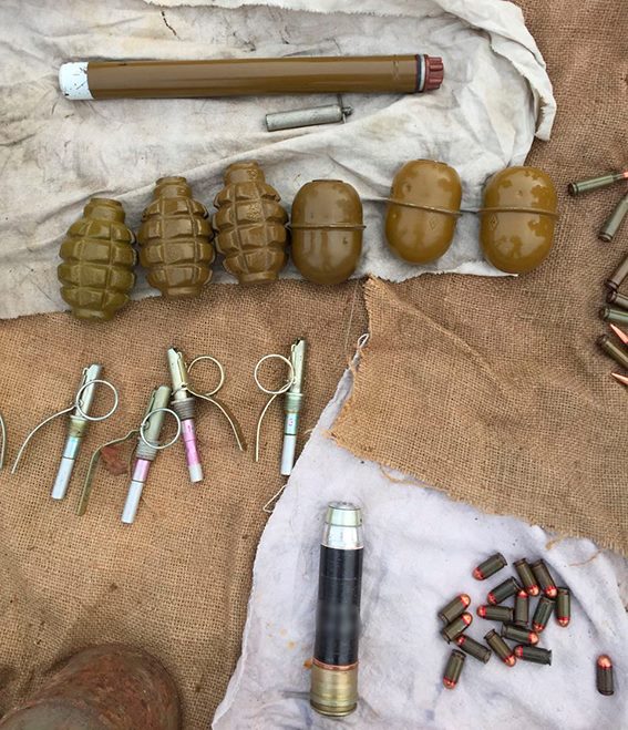 Поліція виявила три схованки з боєприпасами на Дніпропетровщині 02 Поліція виявила три схованки з боєприпасами на Дніпропетровщині 02