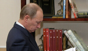 Большинство нарративов, озвученных "человеком из бункера", совпадают с содержанием книги, изданной в 2017 году, - Швец