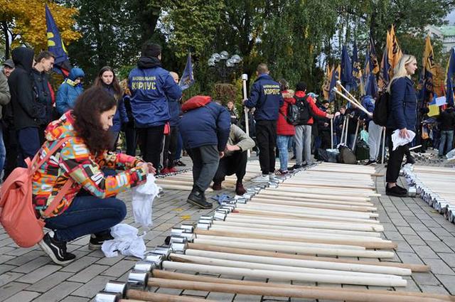 Националисты провели в Киеве Марш Славы Героев 07