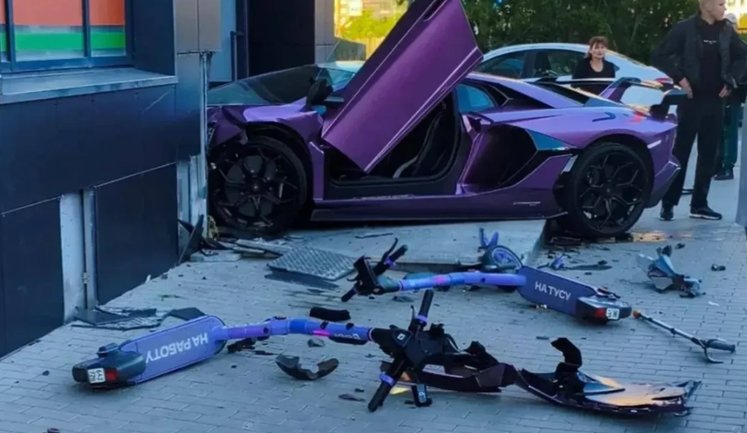 Син російського мільярдера на Lamborghini збив учасника війни проти України в Єкатеринбурзі