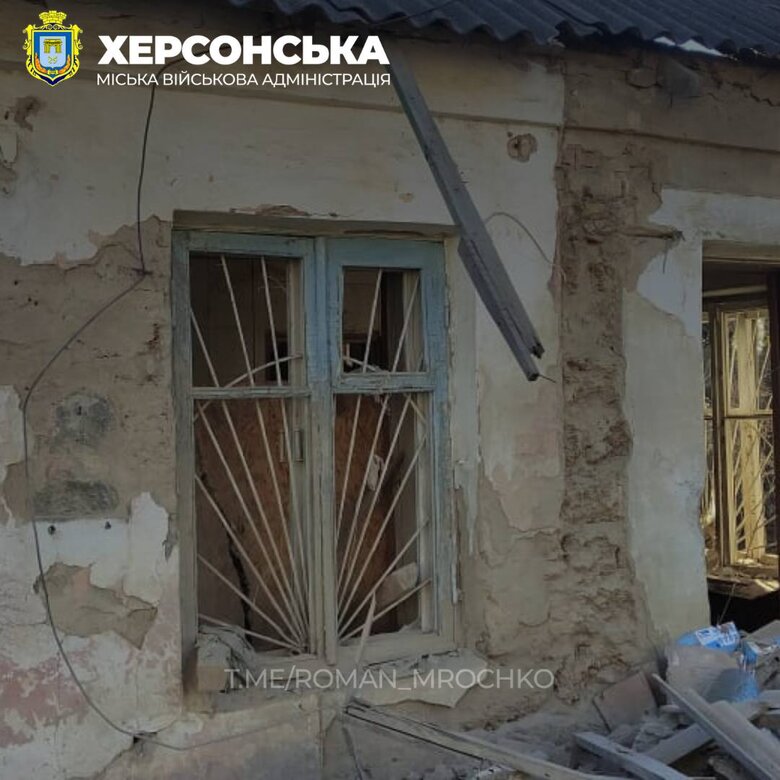 Consequences of shelling of Antonivka in Kherson region 09