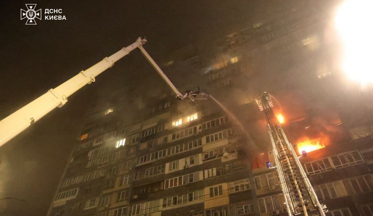 РФ застосувала проти України понад 3100 дронів, 92 ракети й близько 1360 КАБів цього тижня, - Зеленський. ВIДЕО