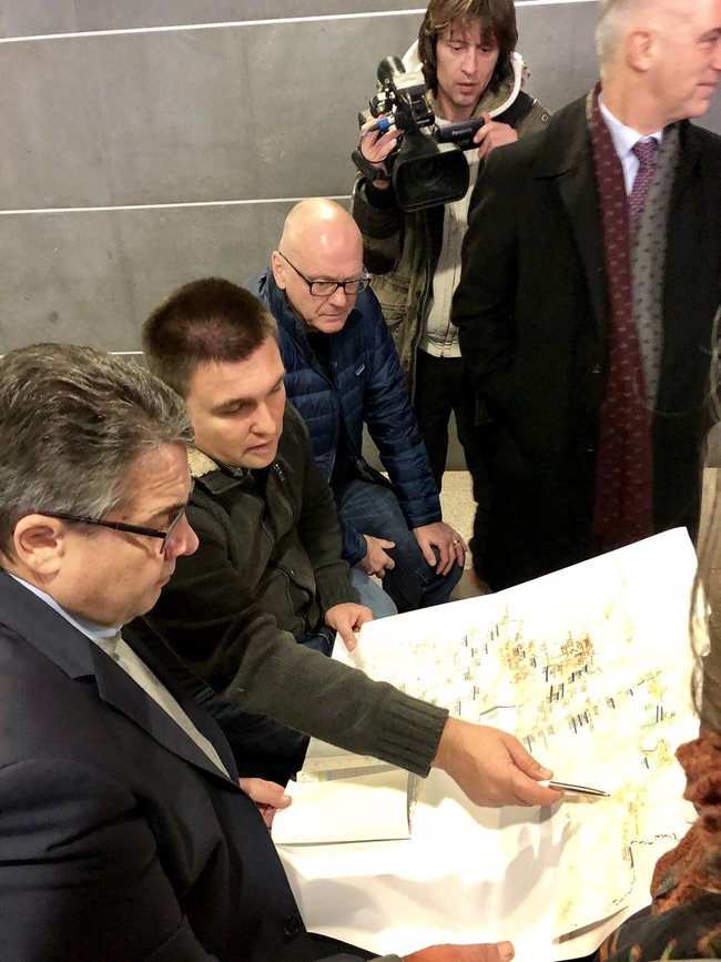 Поездка Климкина и Габриэля на Донбасс отменена из-за непогоды: министры планируют посетить регион до конца месяца, - МИД Украины 04