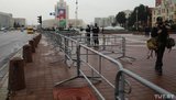 Міліція відгородила парканом площу Незалежності в Мінську, підігнали автозаки та водомети. ВІДЕО+ФОТОрепортаж