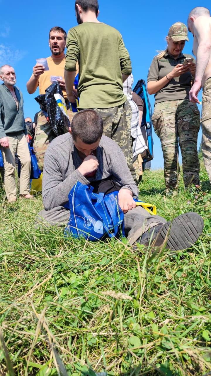 Україна повернула з полону 45 воїнів, серед них - оборонці Маріуполя та Азовсталі, - ОП 04