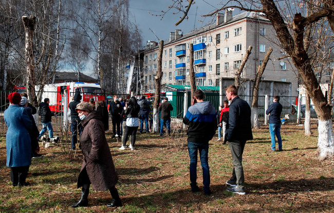 У Підмосковї унаслідок вибуху обвалився підїзд 5-поверхового будинку, троє загиблих 01