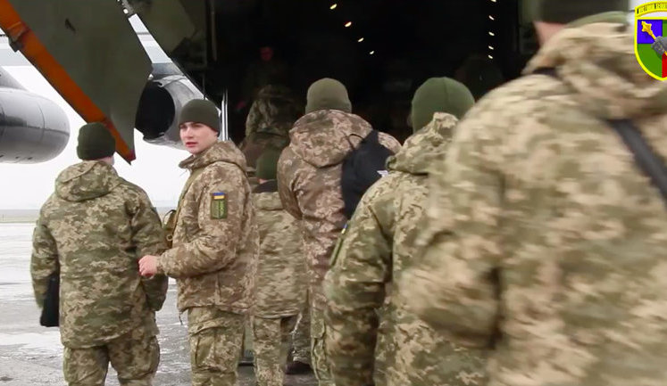 Українські миротворці вилетіли на ротацію в Косово. ВIДЕО