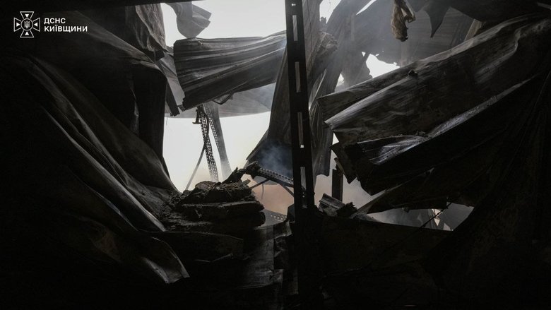 Russian attack in the Kyiv region: three injured, search for woman continues